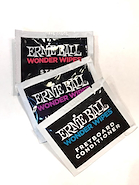 ERNIE BALL P042S Paquete de limpieza para instrumentos