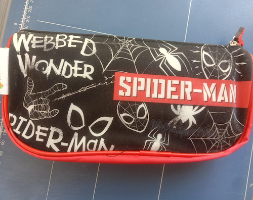 MULTISCOPE Canopla Triangular Spiderman Pvc con efecto