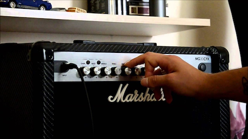 MARSHALL MG-30 CFX 30w 1x10 Amplificador Guitarra