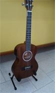 Ukelele tenor sapele con ecualizador natural con funda acol KU-TE/B HOFFMANN