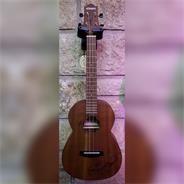 Ukelele - KR-120 UKELELE TENOR C/FUNDA KORNER