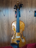 SV 130 4/4 Violin Cremona, tapa de pino solido, cuerpo maple flameado