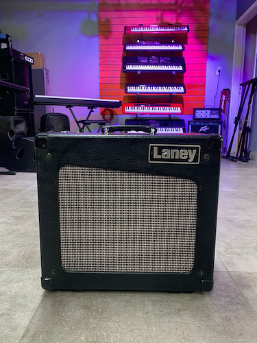 LANEY CUB-12R Amplificador valvular para guitarra