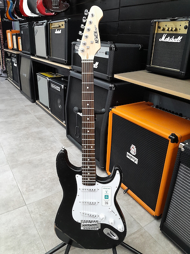 RELIC ST  Guitarra Electrica tipo Strato RELIC
