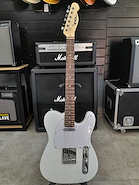 Telecaster White Guitarra telecaster blanca Newen