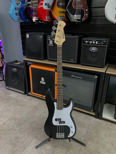 Precision Bass Black Bajo electrico Newen precision Bass