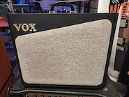 VOX AV30 30W USADO ***
