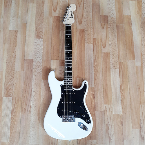 LEONARD LE362WH Guitarra electrica Stratotocaster