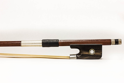 ORCHESTER Arco para Cello CEB-1303/4 Arco de cello 3/4 (Vara redonda/ rana de plastico) - $ 45.300