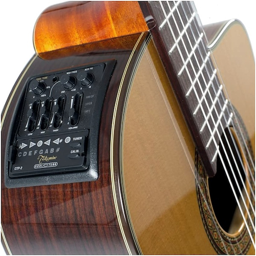 TAKAMINE JAPON TC132SC  c/estuche Guitarra clasica top Solid Cedar, back Solid Rosewood, sides - $ 3.856.300