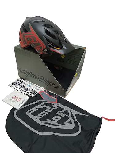 Casco TROY LEE DESIGN A1 MIPS CLASSIC - $ 70.401