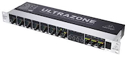 BEHRINGER Zmx8210