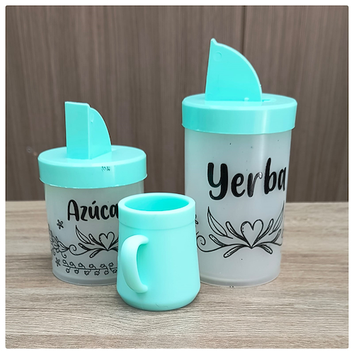 SET PLASTICO YERBA Y AZUCAR + MATE EN CAJA