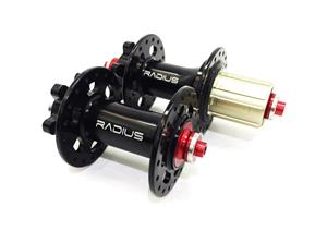 Juego de mazas ruleman mtb Radius MTB-09 (32ag, 6 tornillos) - $ 627.827