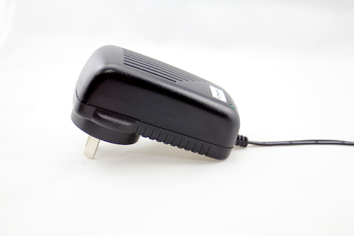 PRONEXT FU-15V2000 FUENTE SWITCHING 15 VOLTS 2 A