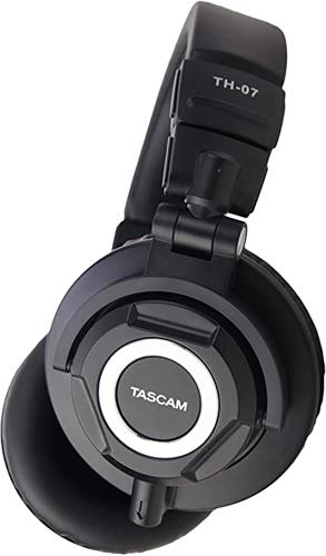 TASCAM TH-07 - Cerrados p/Monitoreo Auriculares